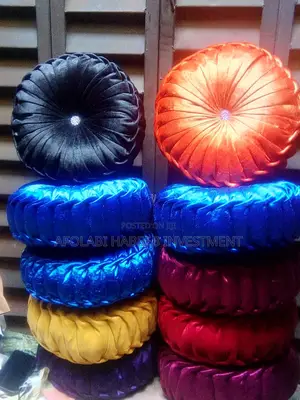 Round Throw Pillows