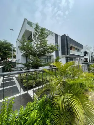 5bdrm Townhouse/Terrace in Ikate, Lekki for sale
