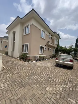 Photo - 5 Bedroom Duplex Apartment With Pool in Agodi GRA IB