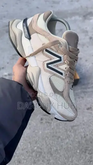 Best Quality NEWBALANCE Classy Unisex Sneakers