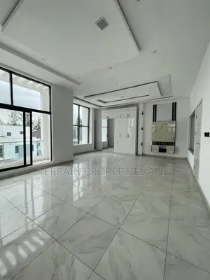 Furnished 5bdrm Duplex in Ikota for sale
