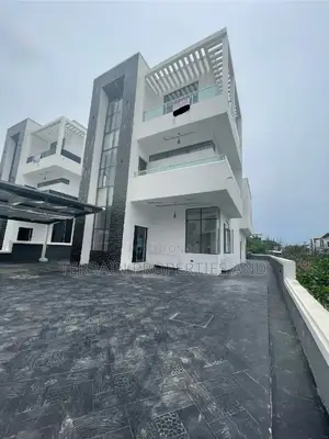 Furnished 5bdrm Duplex in Ikota for sale
