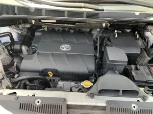 Toyota Sienna Limited AWD 7-Passenger 2013 Silver