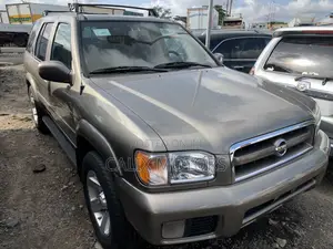 Nissan Pathfinder 2003 Gray