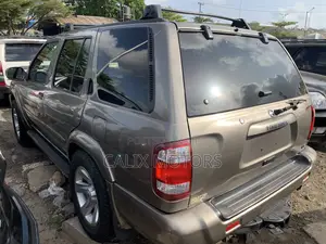 Nissan Pathfinder 2003 Gray
