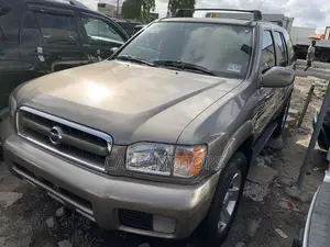 Nissan Pathfinder 2003 Gray