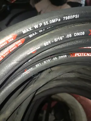 5/16" R2 Hydraulic Hose 7980 Psi