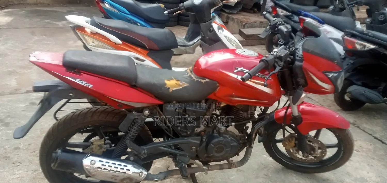 Bajaj Pulsar 180 2020 Red