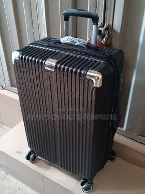 Medium Rubber Plastic Travelling Luggage Box