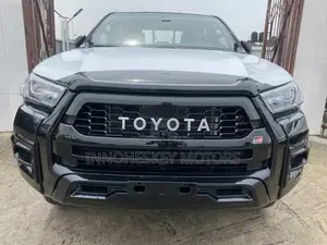 New Toyota Hilux 2023 Black