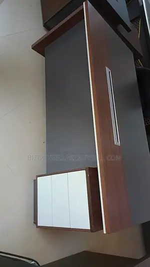 Executive Office Table With Extension