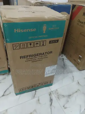 Spanking New (093dr) Hisense Refrigerator+Shelves