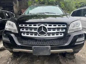Photo - Mercedes-Benz M Class ML 350 4Matic 2010 Black