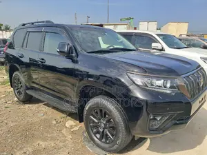 Toyota Land Cruiser Prado 2022 Black