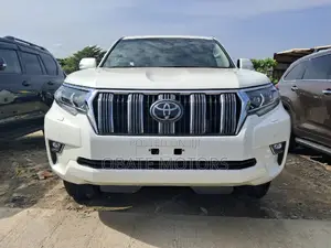 Toyota Land Cruiser Prado 2022 White