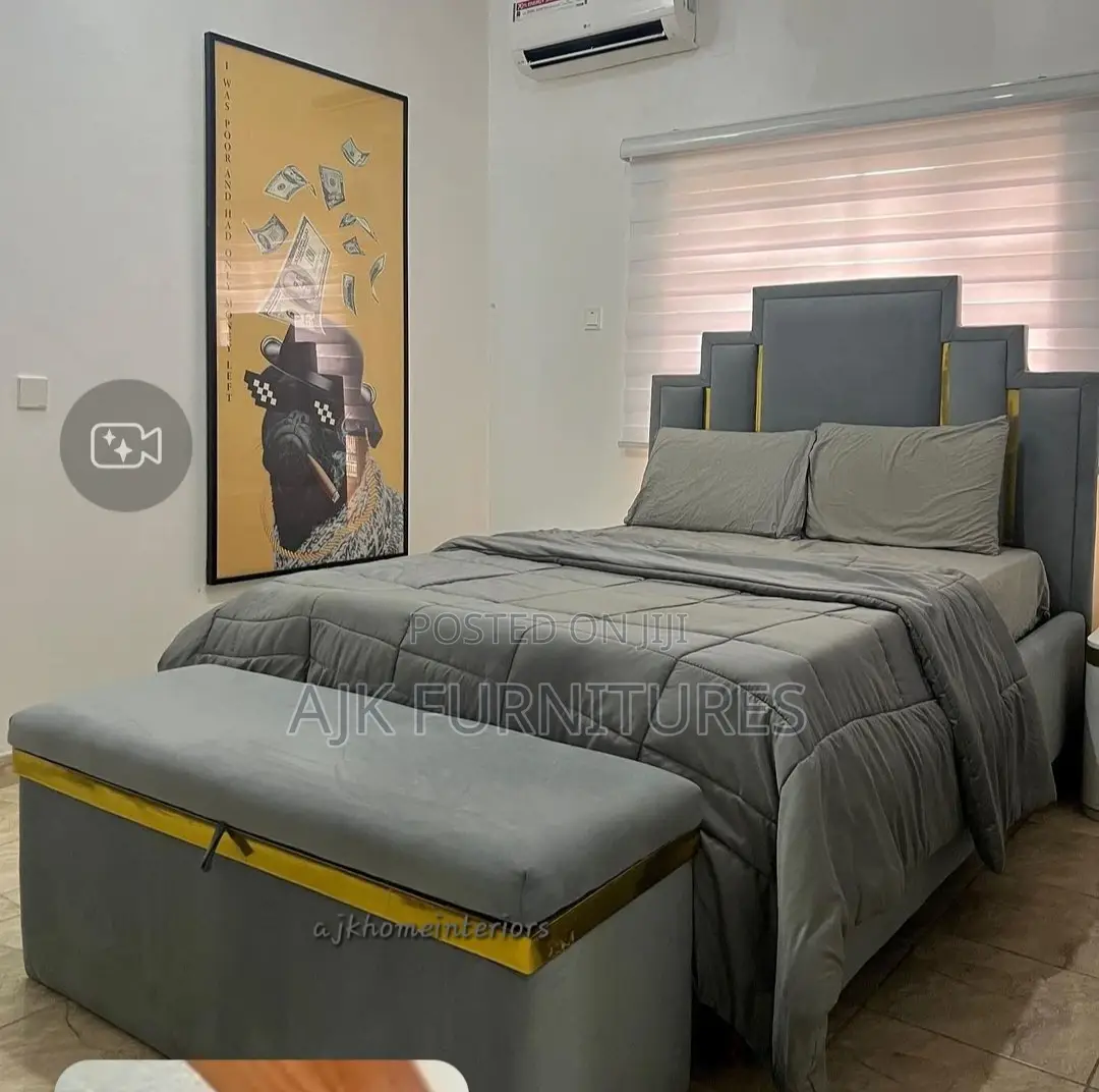 Full Padded 6by6ft Bedframe