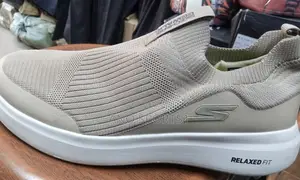 Skechers ( Relax Fit)