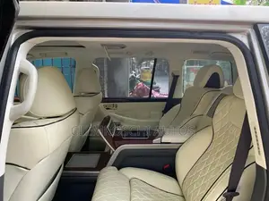 High Quality Certified VIP Interior Upgrade on Lancruiser