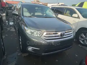 Toyota Highlander 2013 Green