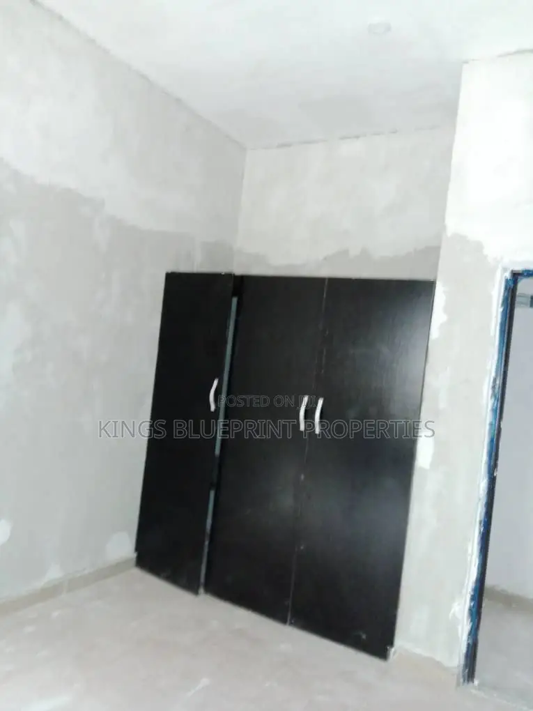 2bdrm Block of Flats in Osubi, Warri for rent