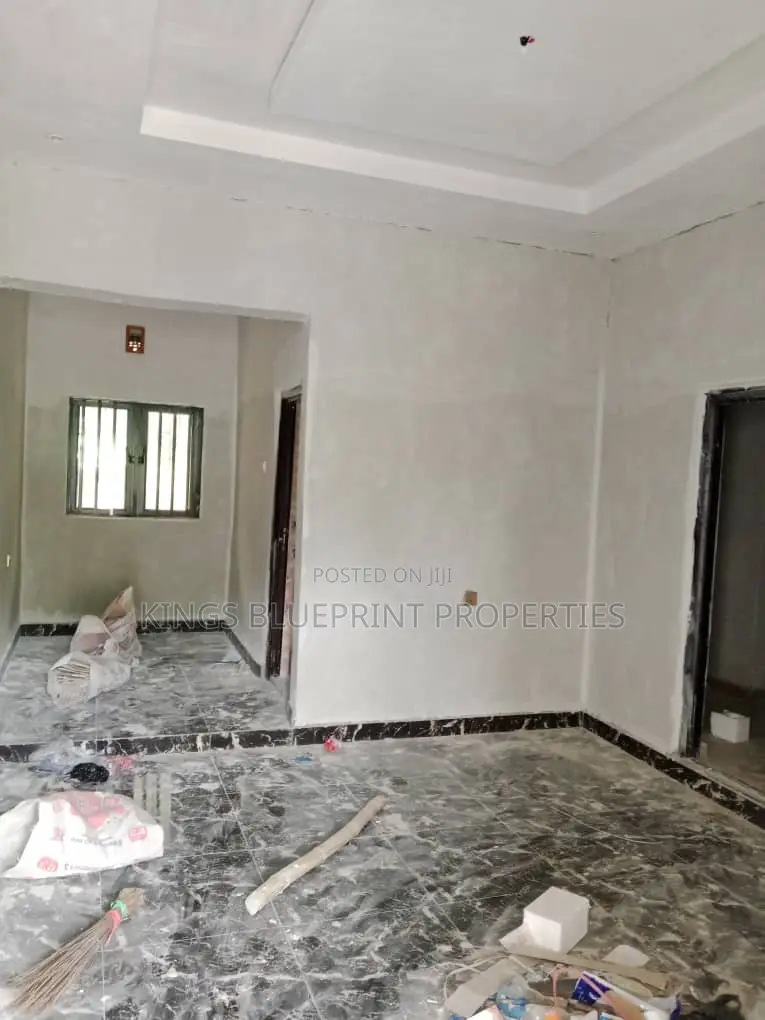 2bdrm Block of Flats in Osubi, Warri for rent