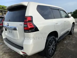 Toyota Land Cruiser Prado 2022 White