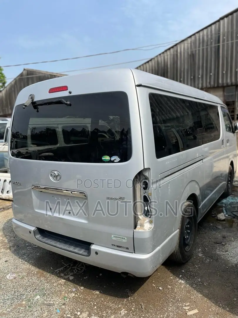 Toyota HiAce 2008 Grey