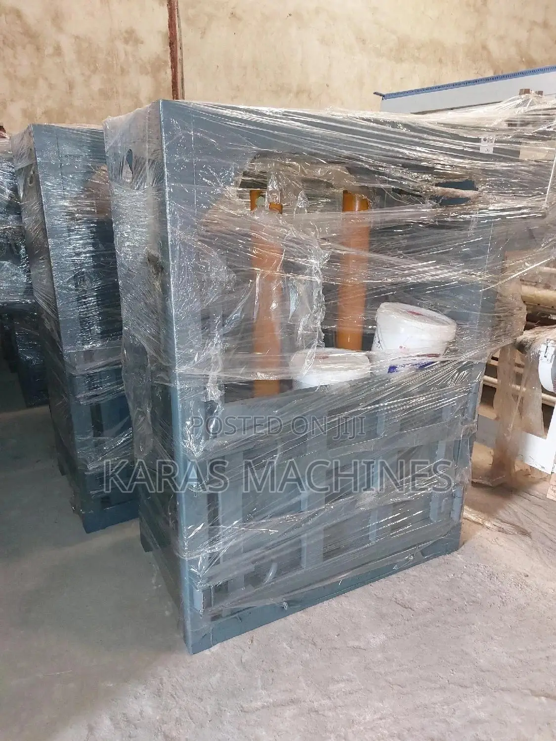 Hydraulic Baling Machine