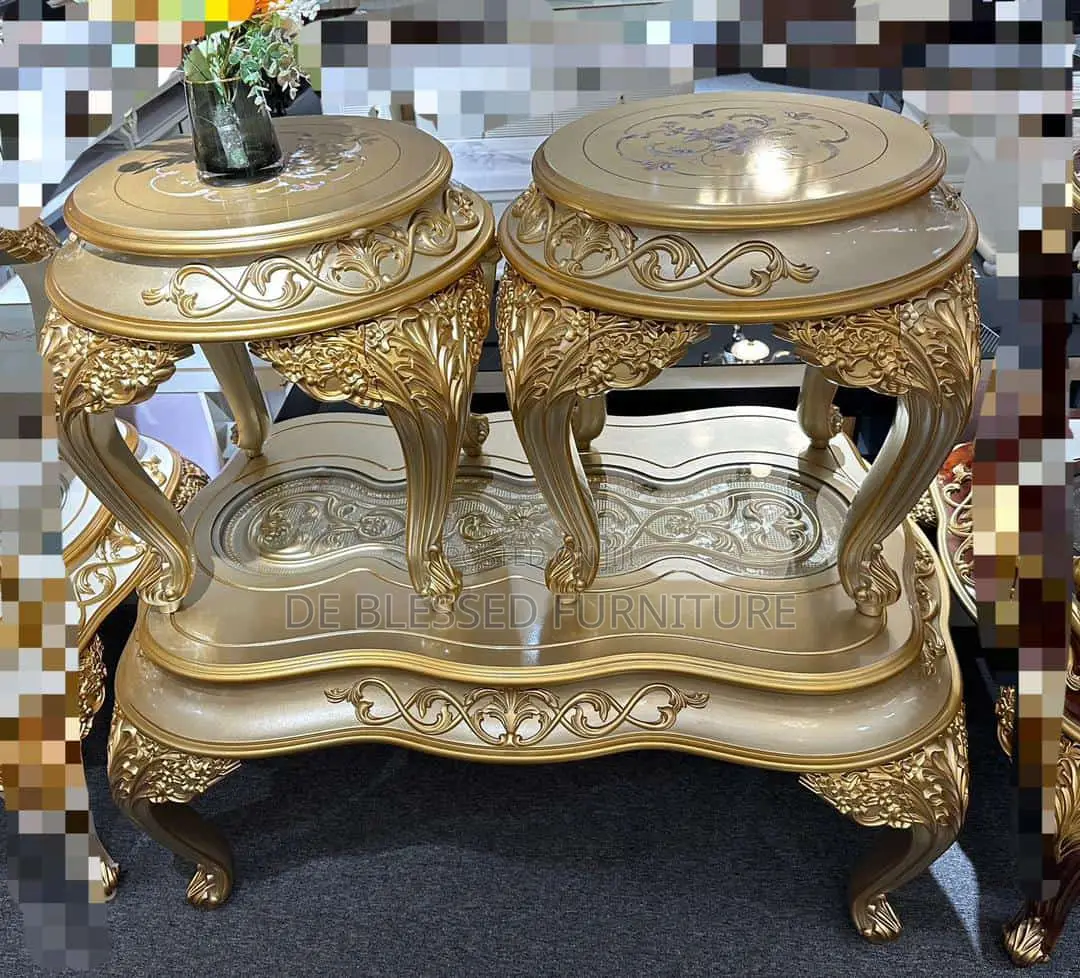 Royal Center Table