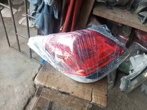 Toyota Avalon Left Rear Light 2012 Model