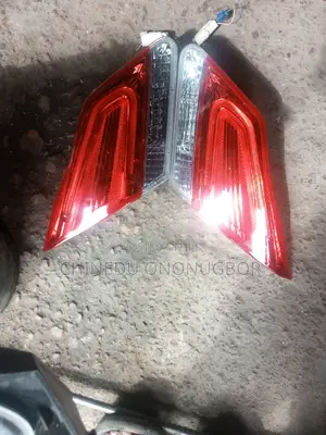 Toyota Avalon Boots Light 2012 Model