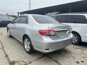 Toyota Corolla 2013 Silver
