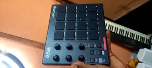 AKAI MPD218 Drums Pad