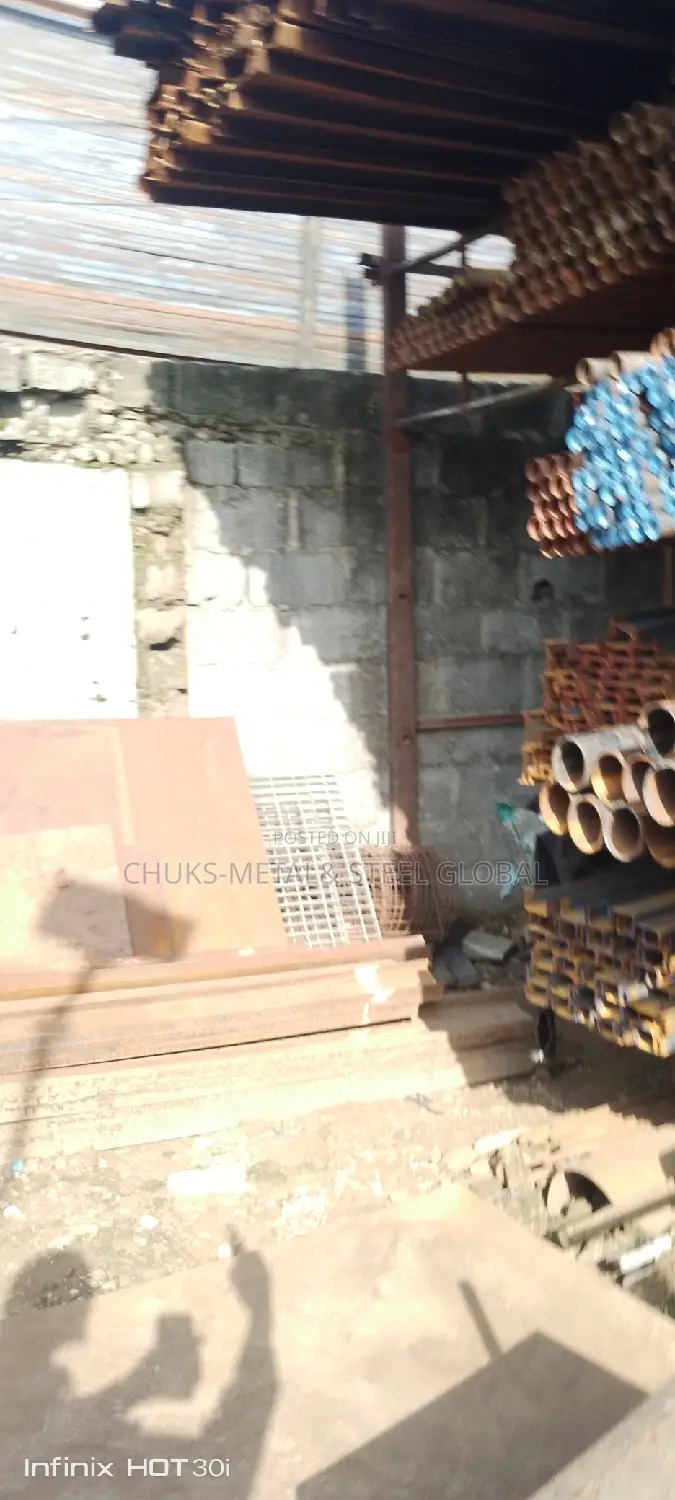 All Sizes of Seamless Pipe Available in Various Thickness