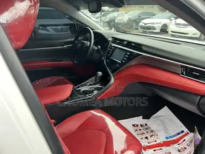Toyota Camry 2019 White