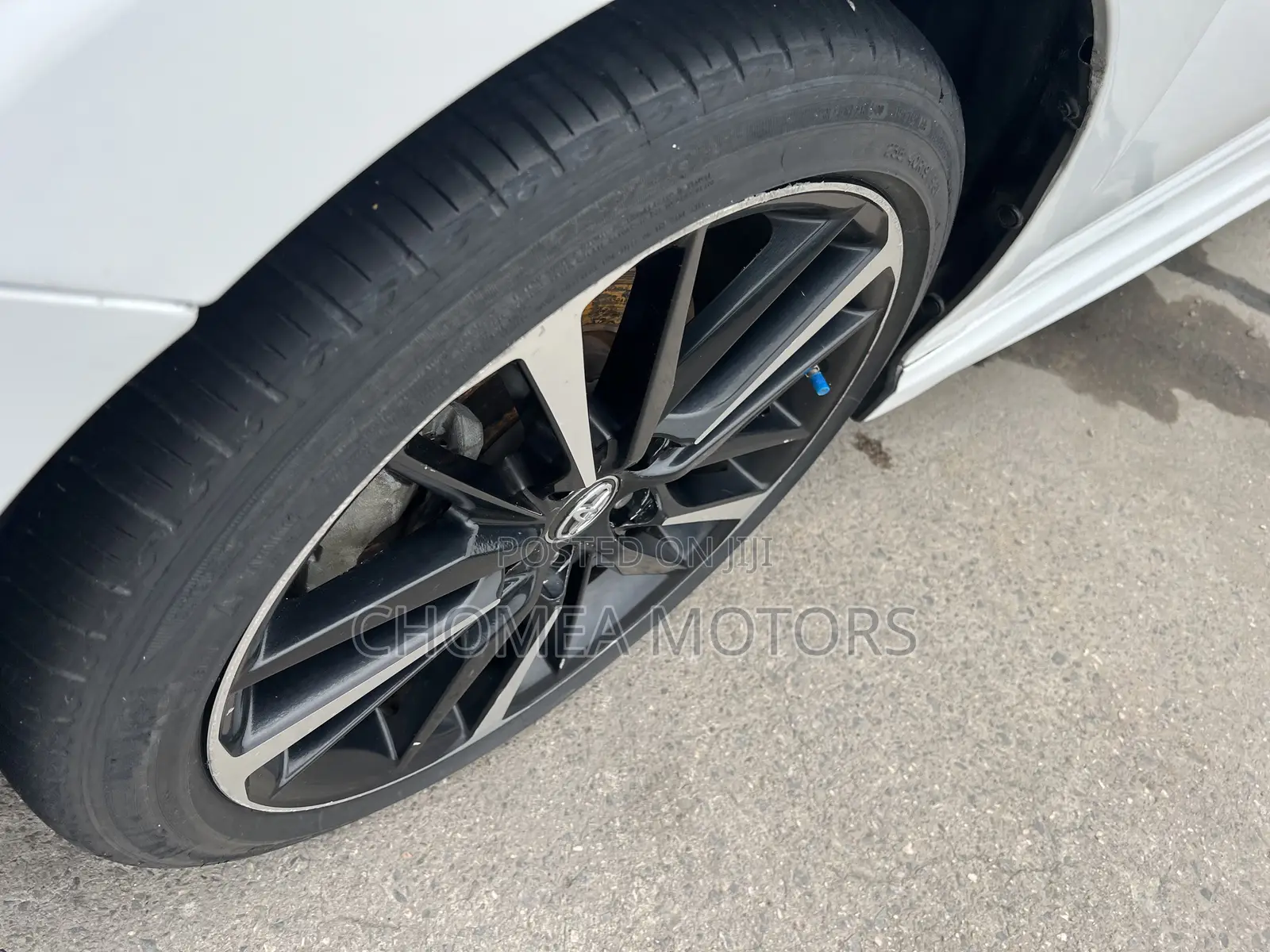 Toyota Camry 2019 White