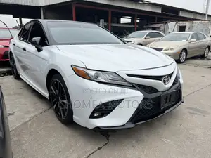 Toyota Camry 2019 White