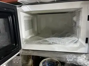 Microwave Oven With Grill