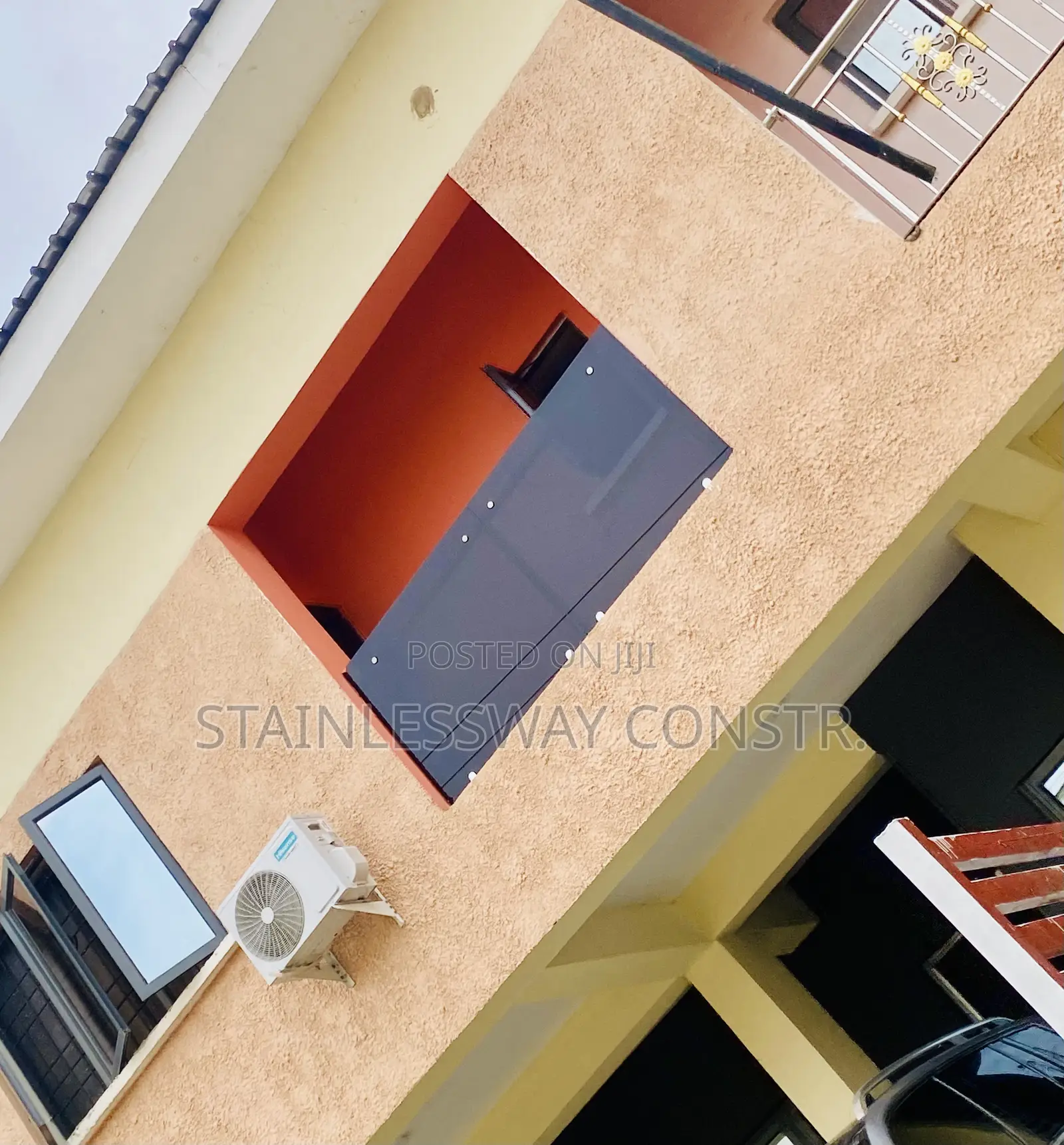 Balcony Dark Grey Epis