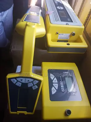 Cable and Pipe Locator