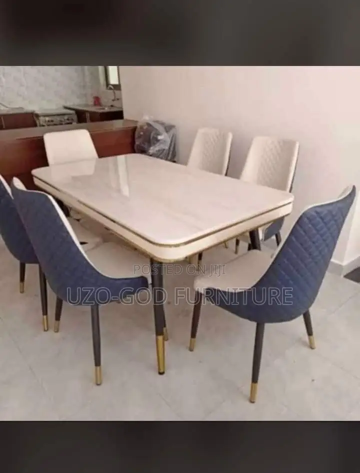 High Quality Dinning Table and Chairs