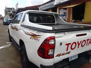 Toyota Hilux Both Cover Rolling Cover With Spoiler T.R.D
