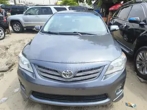 Toyota Corolla 2012 Gray