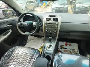 Toyota Corolla 2012 Gray