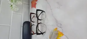Extra Clear Female Eyeglasses