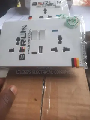 Original Berlin 13 Amps Double With Usb and Type C Port