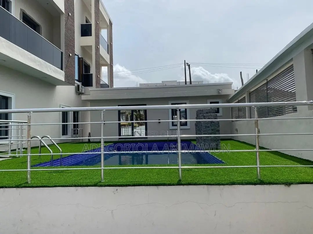 Quality Artificial Grass (Abuja Best Price)