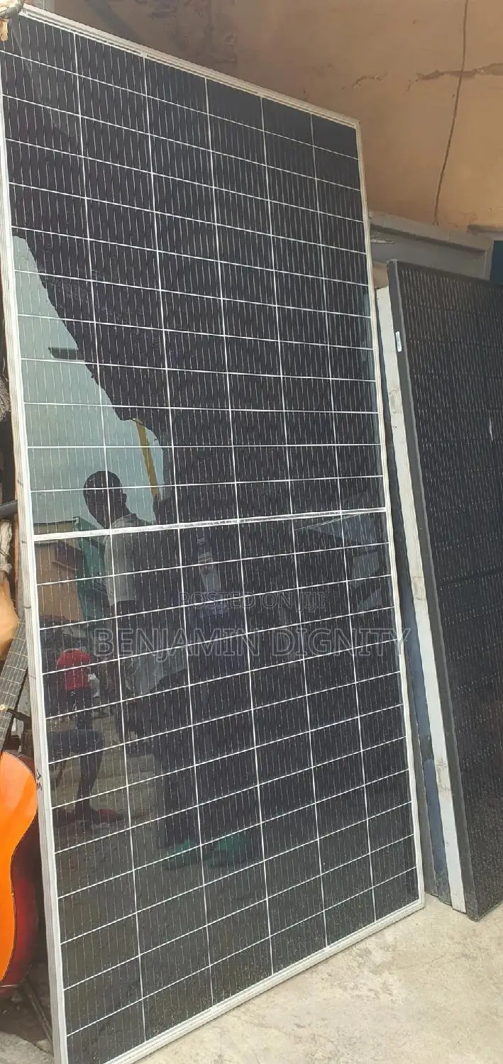 650watts Mono Crystalline Solar Panels