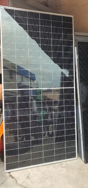650watts Mono Crystalline Solar Panels