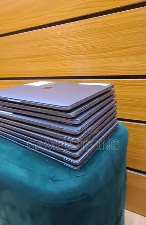 Laptop Apple MacBook Pro 2018 16GB Intel Core i7 SSD 512GB